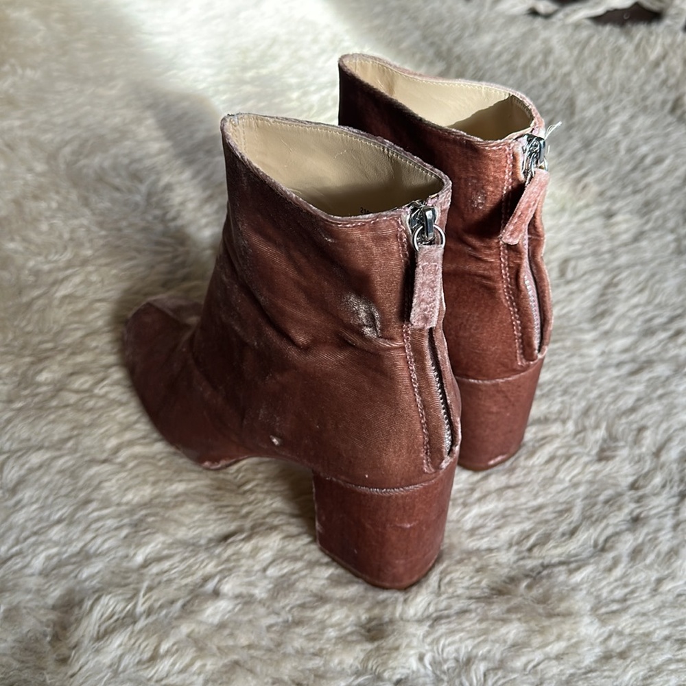 Zara Velvet Boots - Picture 3 of 13